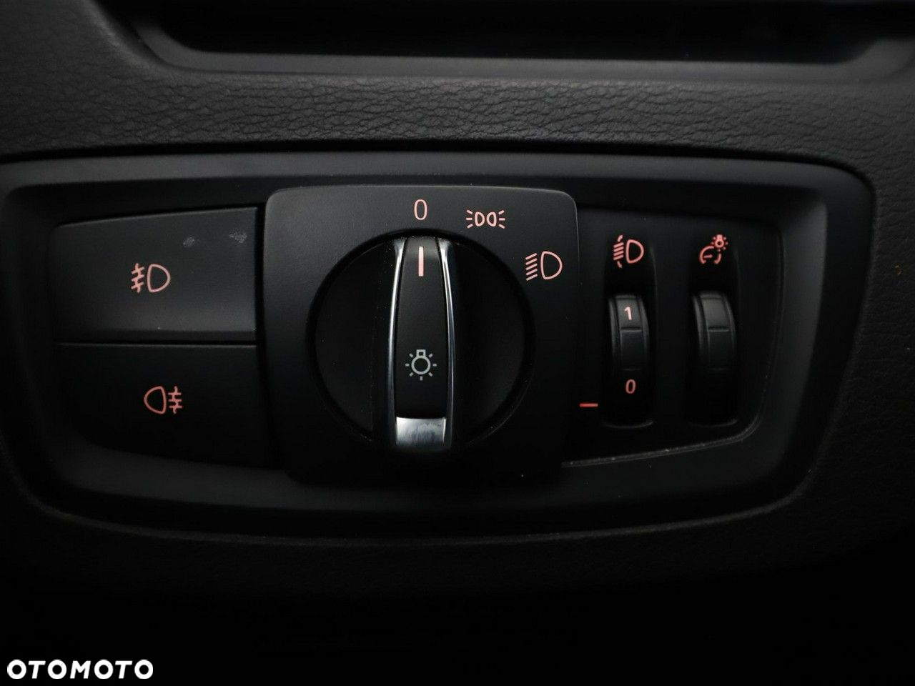 BMW X1 xDrive20d Advantage - 38