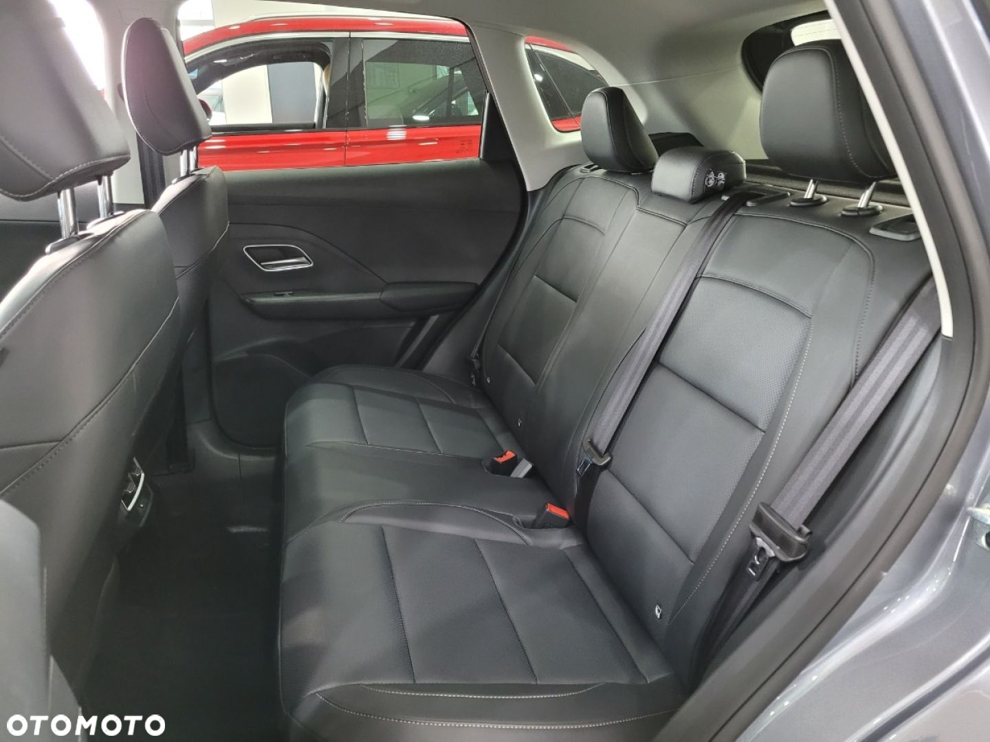 MG ZS - 11