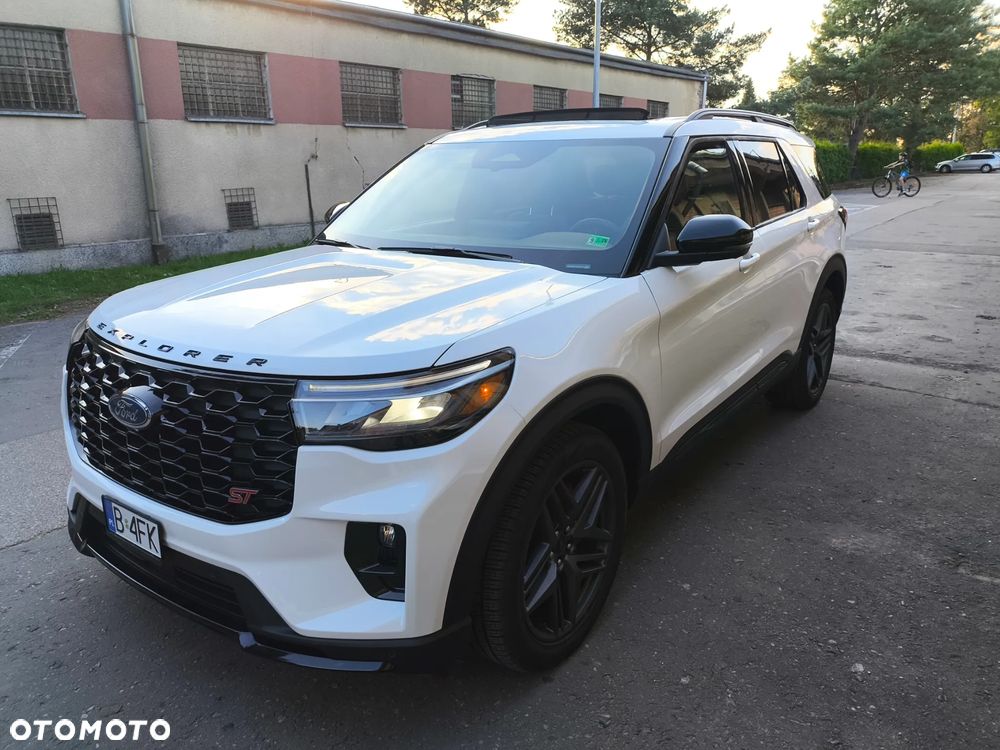 Ford Explorer - 10
