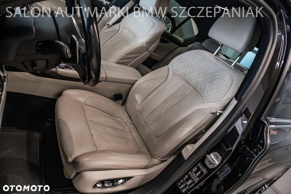 BMW Seria 7 750d xDrive - 22