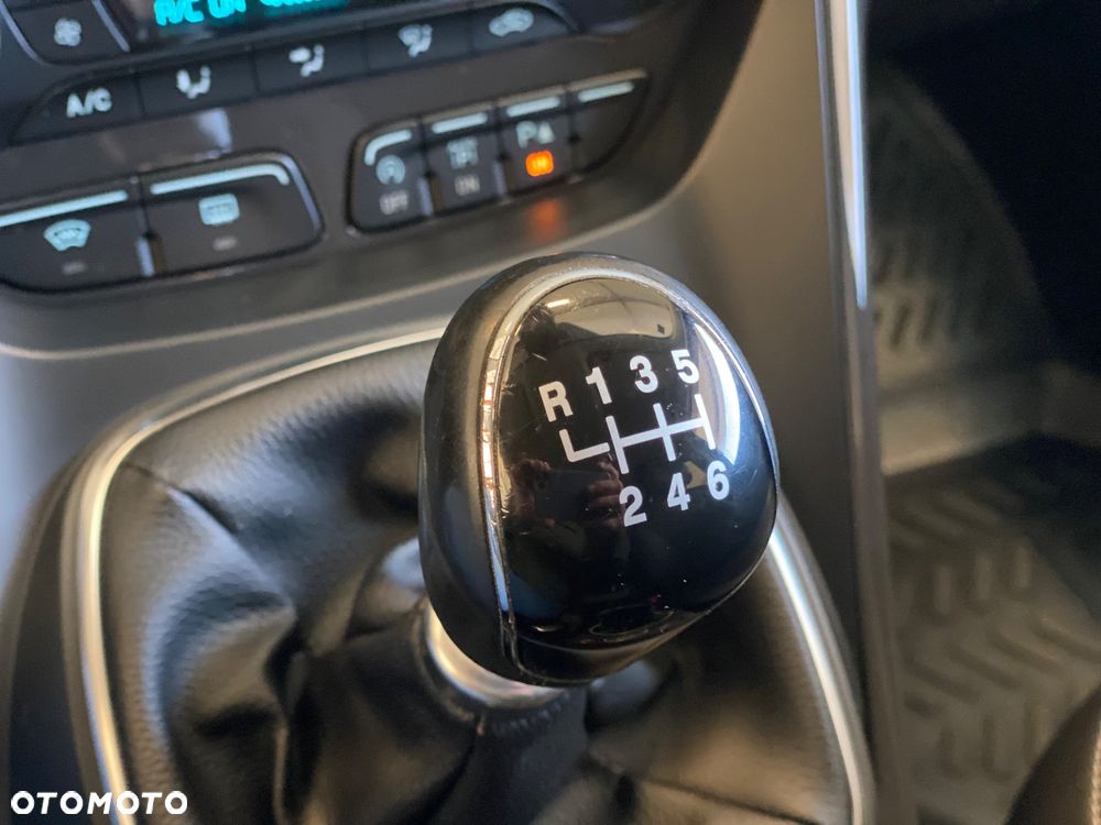 Ford Kuga 2.0 TDCi 4x4 Individual - 28