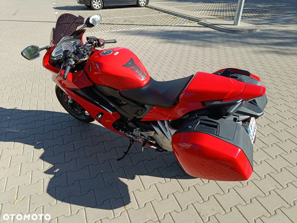Honda VFR - 18