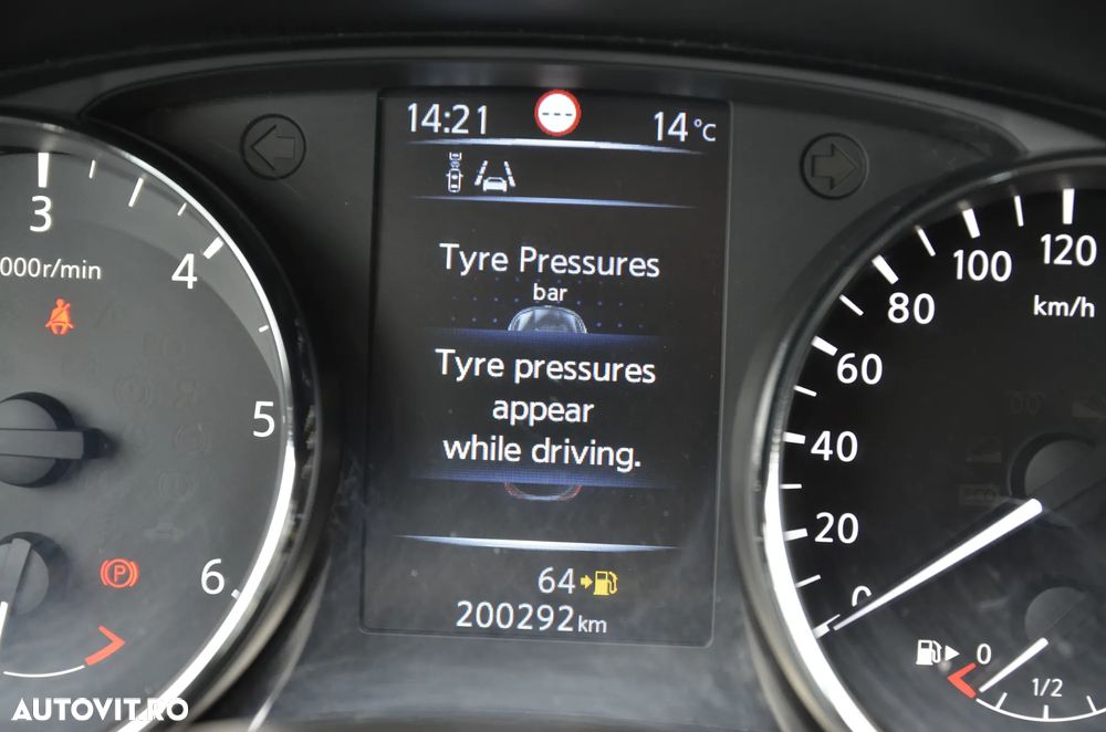 Nissan Qashqai 1.6 DCI DPF Start/Stop acenta - 32