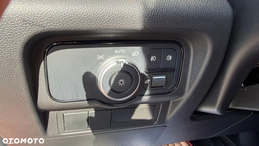 Mercedes-Benz CITAN 113 - 32