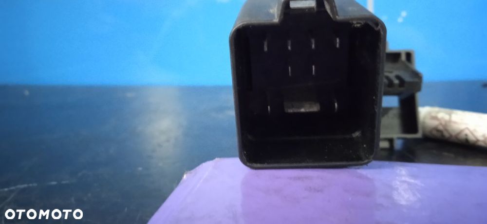 Przekaźnik świec żarowych VW Caddy 038907281D - 2