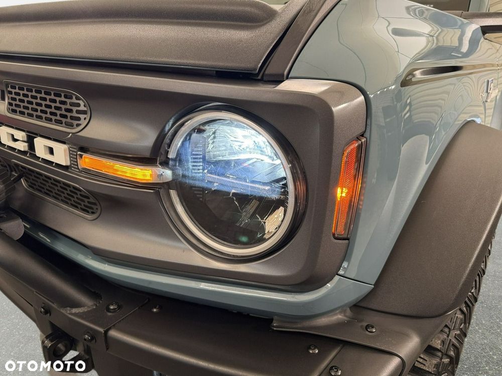 Ford Bronco - 11