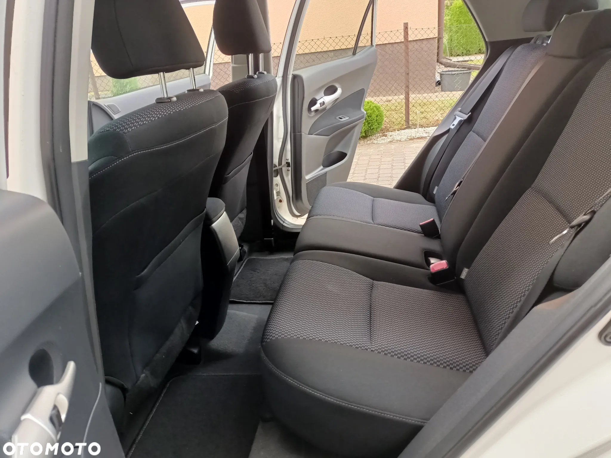 Toyota Auris 1.6 Comfort - 10