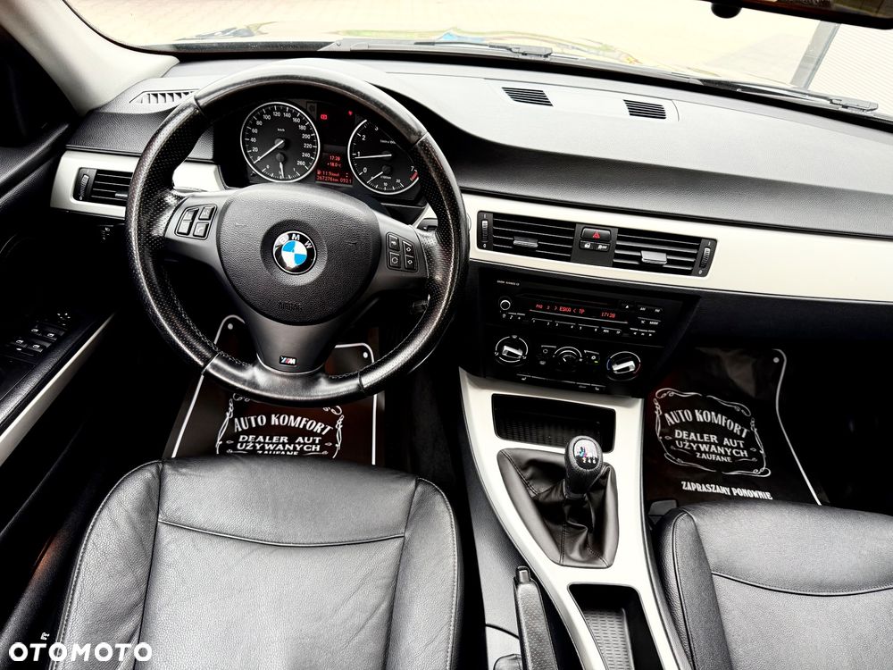 BMW Seria 3 320i Edition Sport - 27