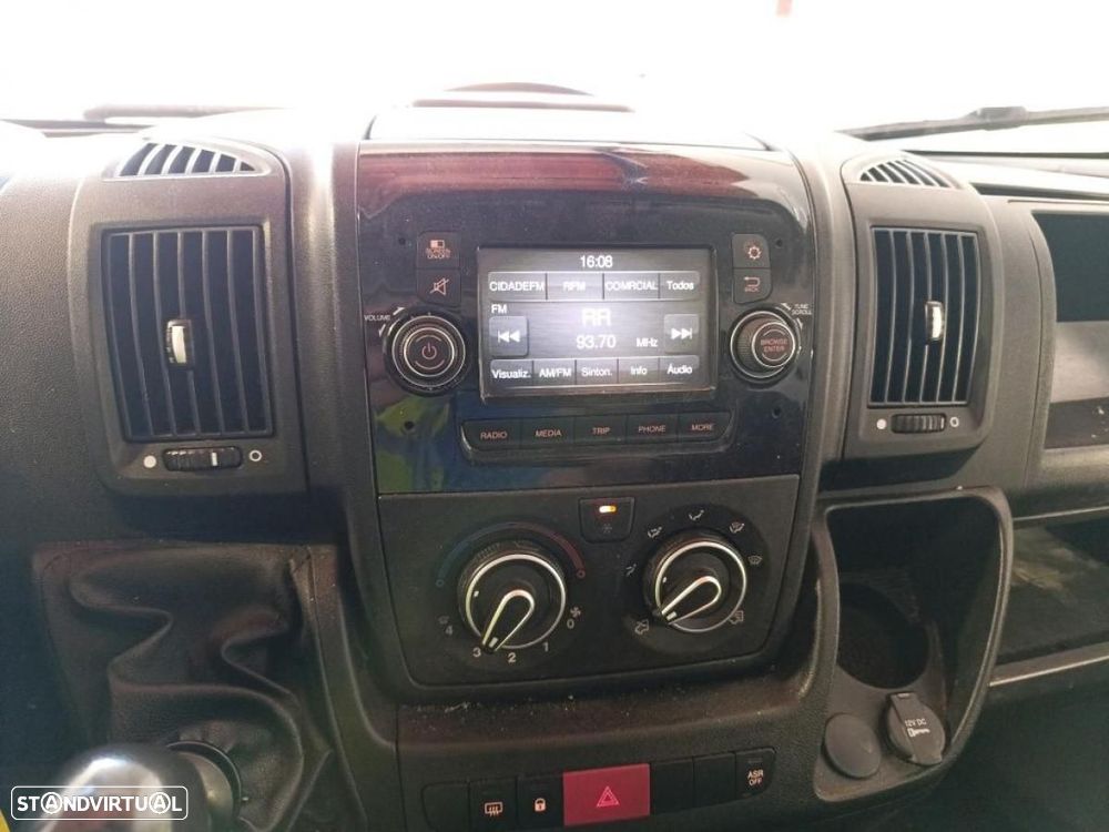 Peugeot Boxer 2.2 BlueHDi 333 L2H1 Premium c/iva - 7