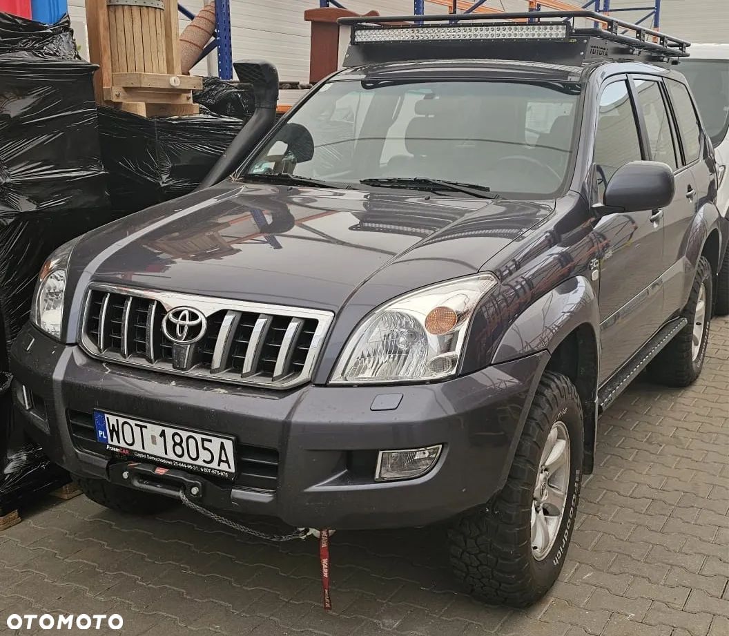 Toyota Land Cruiser - 1