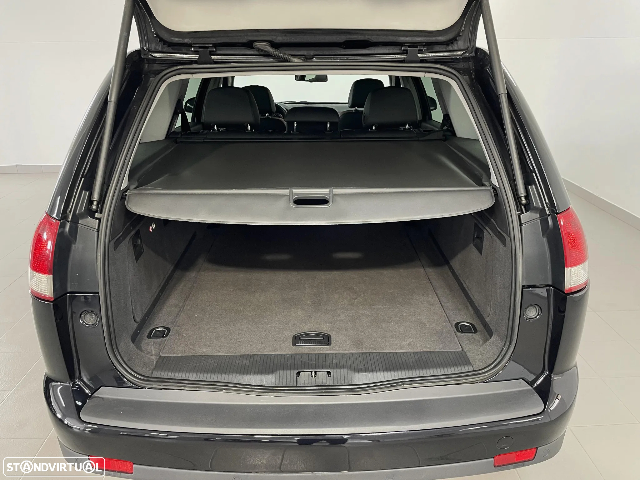 Opel Vectra Caravan 1.9 CDTi Executive - 20