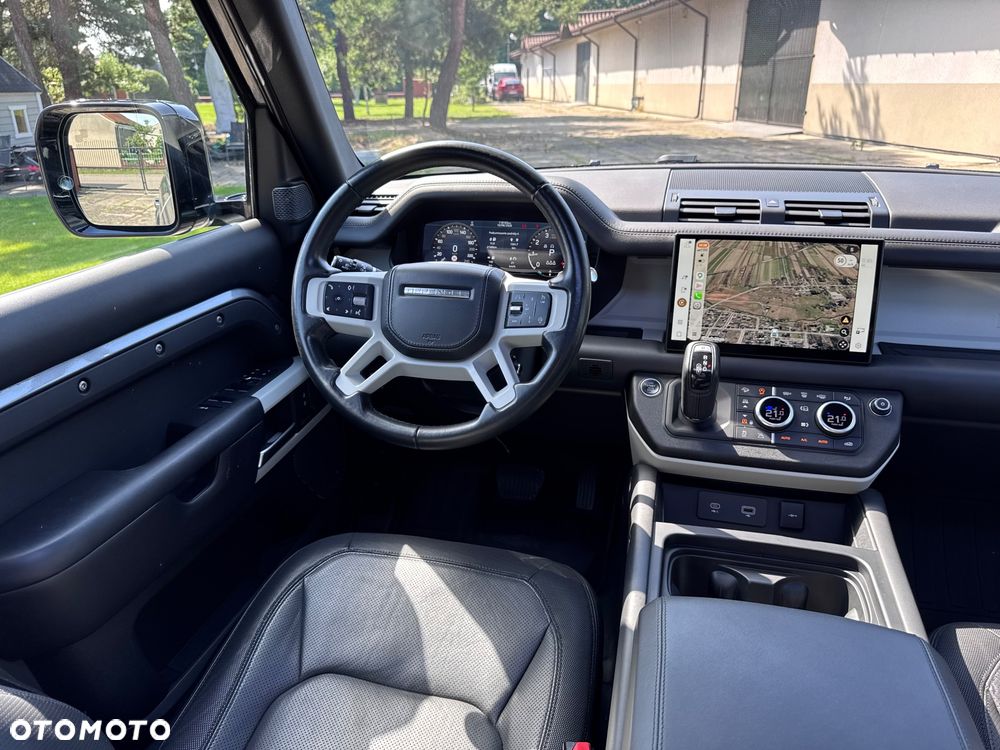 Land Rover Defender 3.0 P400 mHEV X-Dynamic HSE - 37