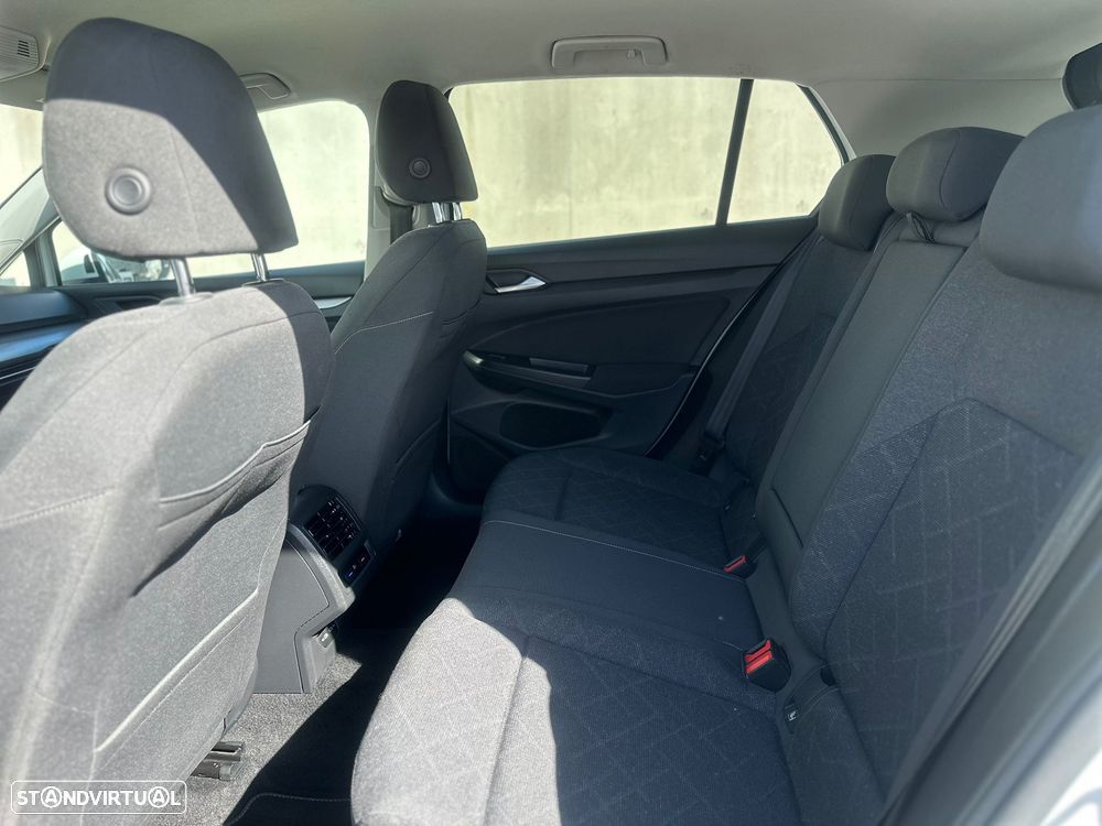 VW Golf 2.0 TDI Conceptline - 38