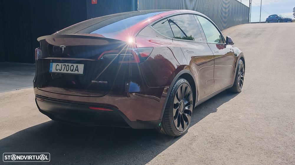 Tesla Model Y Performance Dual Motor AWD - 13