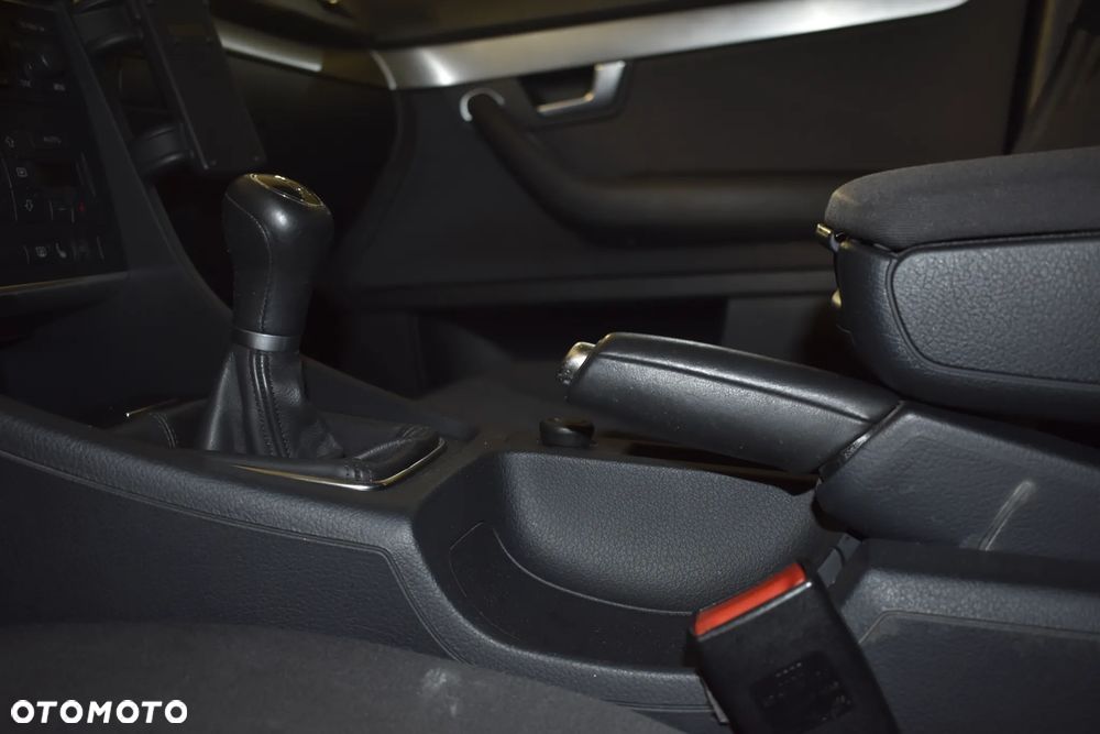 Audi A4 Limousine - 30