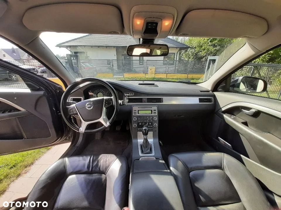 Volvo V70 2.0D Momentum - 10