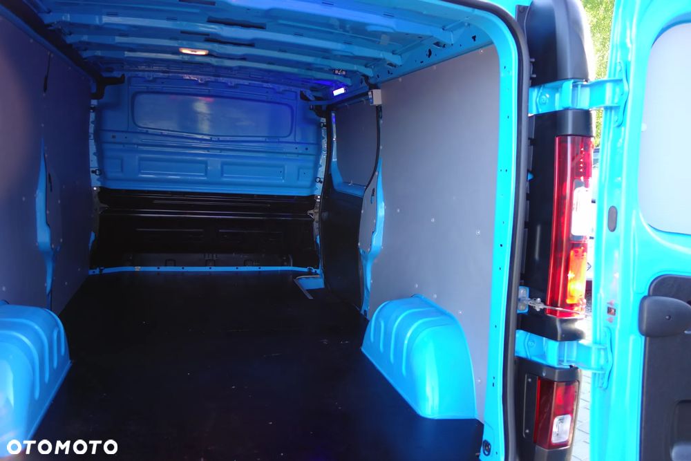 Renault Trafic Automat 2.0 Dci 150 KM Long Klima Ledy Kamera - 11