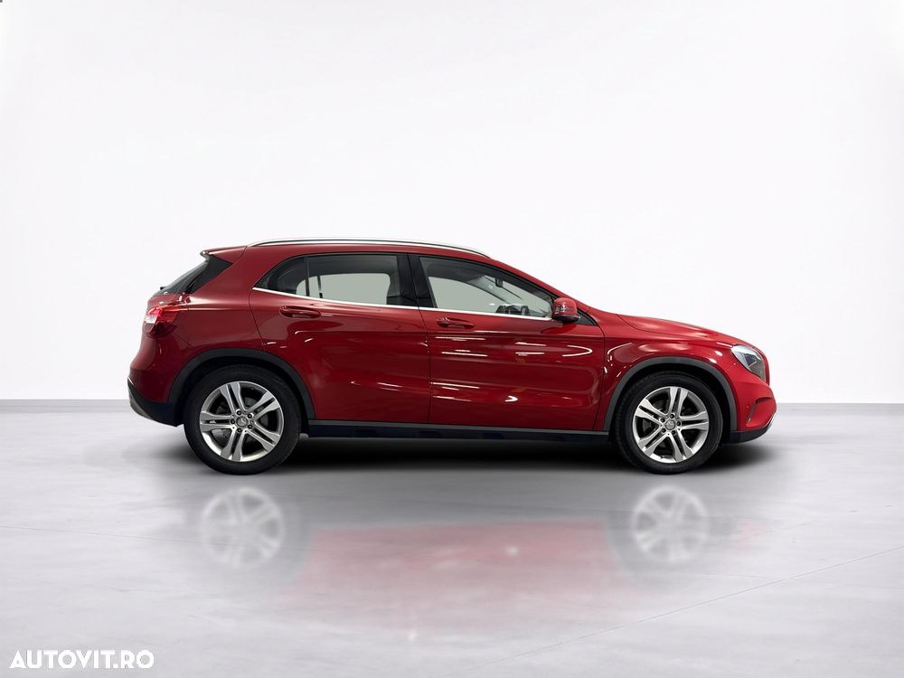 Mercedes-Benz GLA - 7