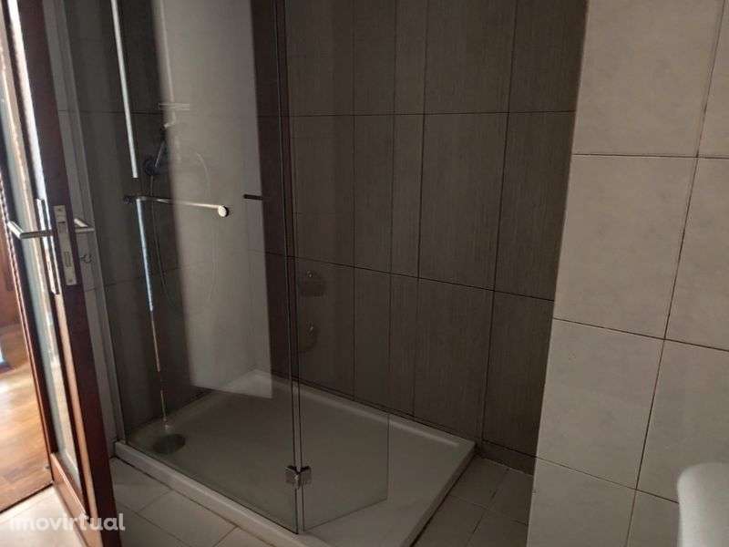 T2 Localizado Junto Avenida da Republica V.N.Gaia (Box Fechada) - Grande imagem: 5/11