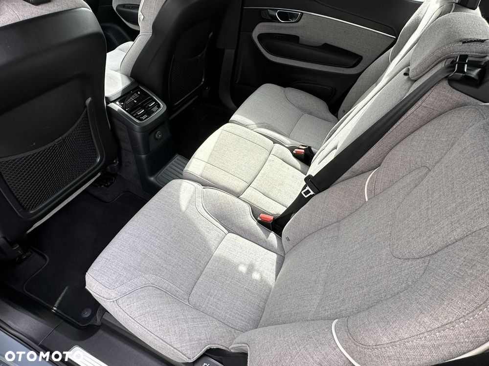 Volvo XC 90 - 21