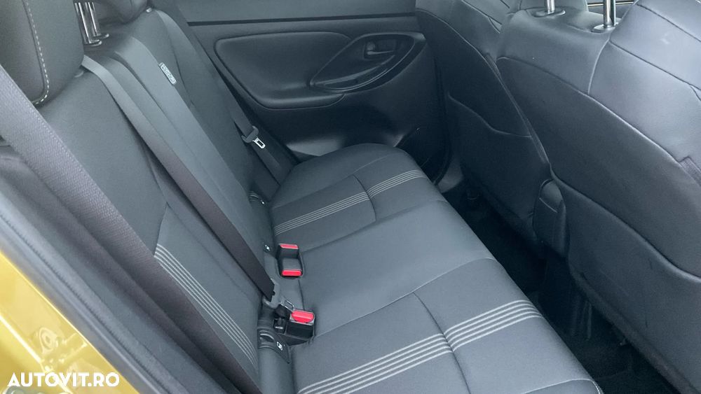 Toyota Yaris Cross 1.5 VVT-i HSD 130 4x4 HEV Exclusive - 7