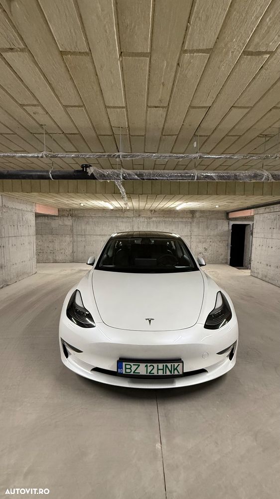 Tesla Model 3 Long Range - 1