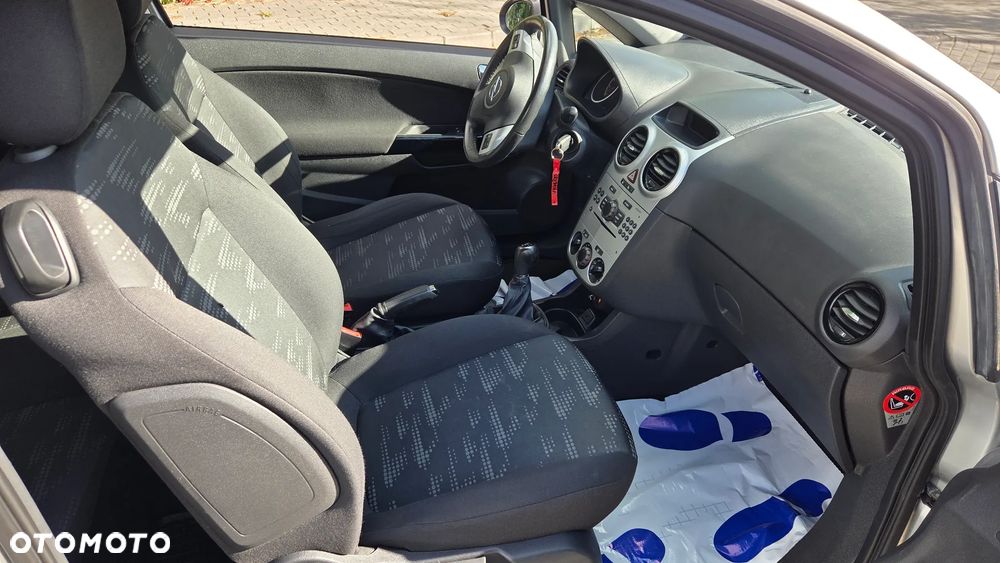 Opel Corsa - 8
