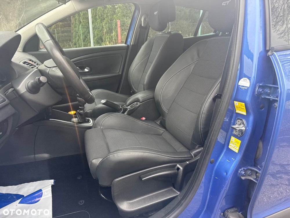 Renault Megane TCe 180 GT - 10