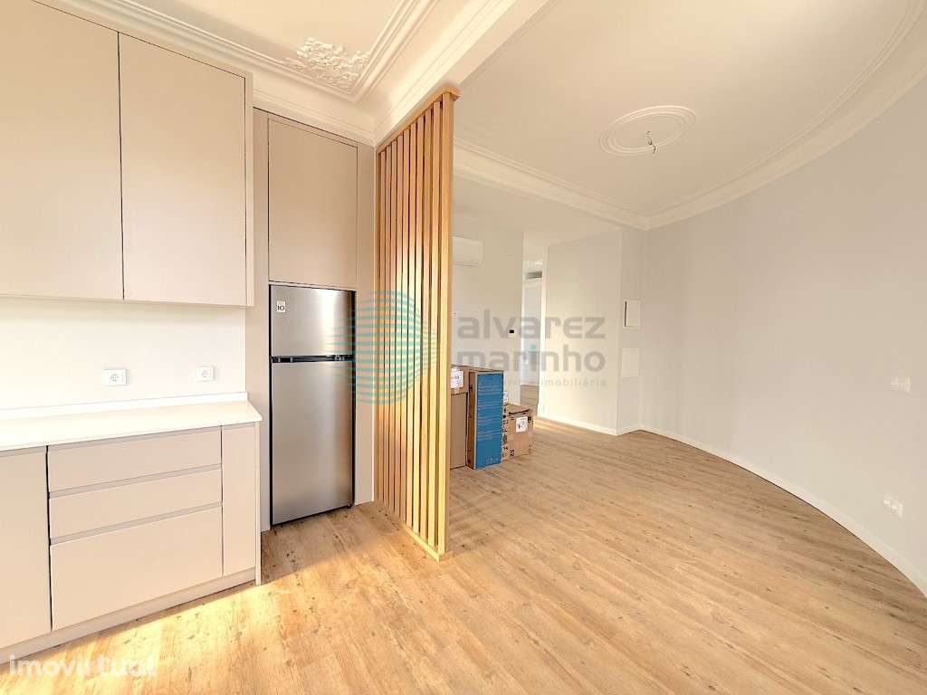 Apartamento T2, muito bem localizado, com todos os serviços por perto - Grande imagem: 4/24