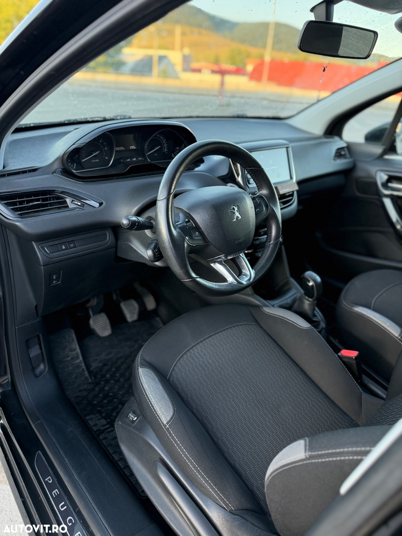 Peugeot 208 - 7