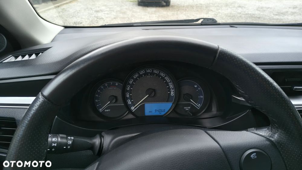 Toyota Corolla 1.6 Active - 14