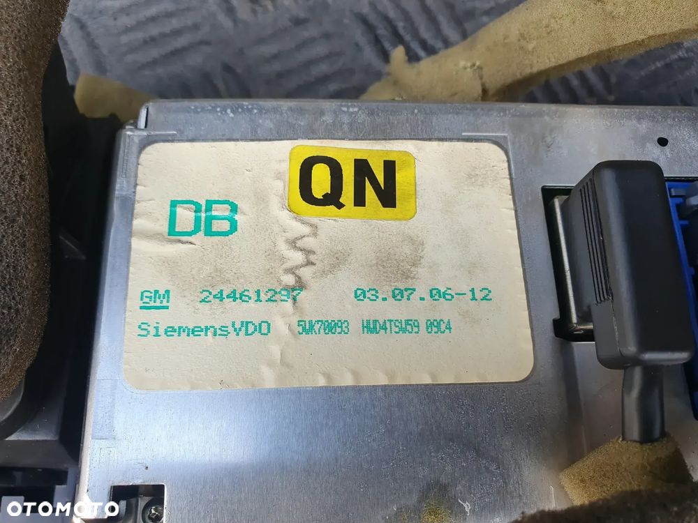 RADIO ODTWARZACZ + WYŚWIETLACZ NAWIGACJI  OPEL VECTRA C 13188477 24461297 - 6