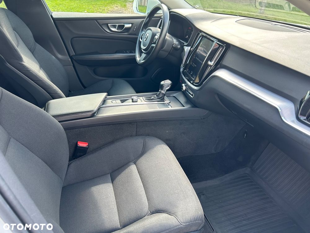 Volvo V60 D4 Geartronic Momentum - 11