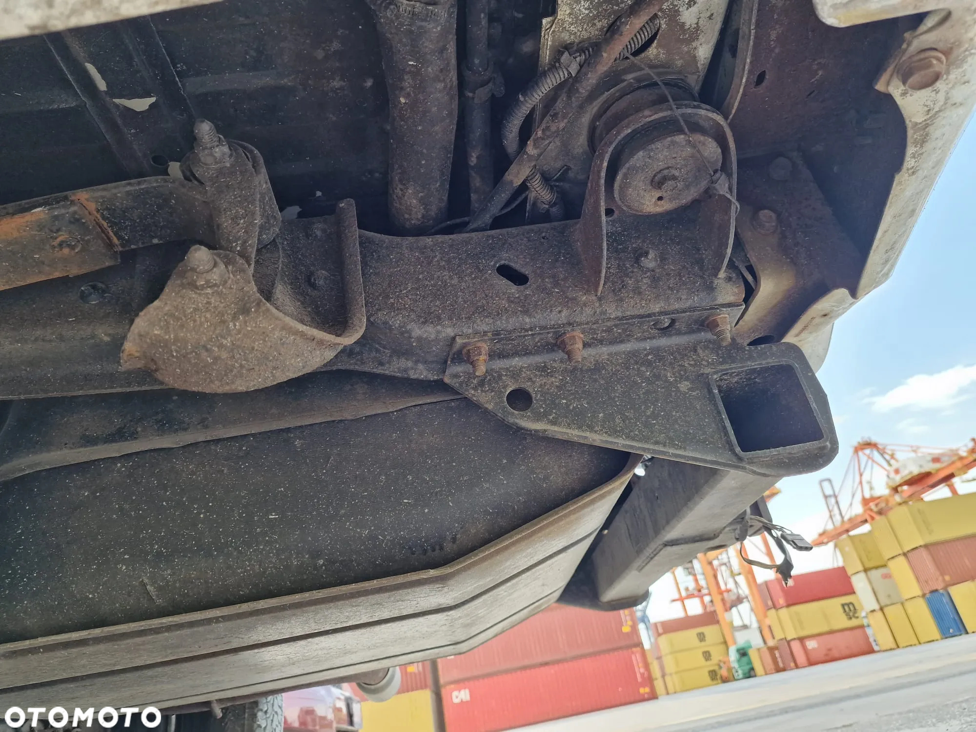 Chevrolet Suburban - 13