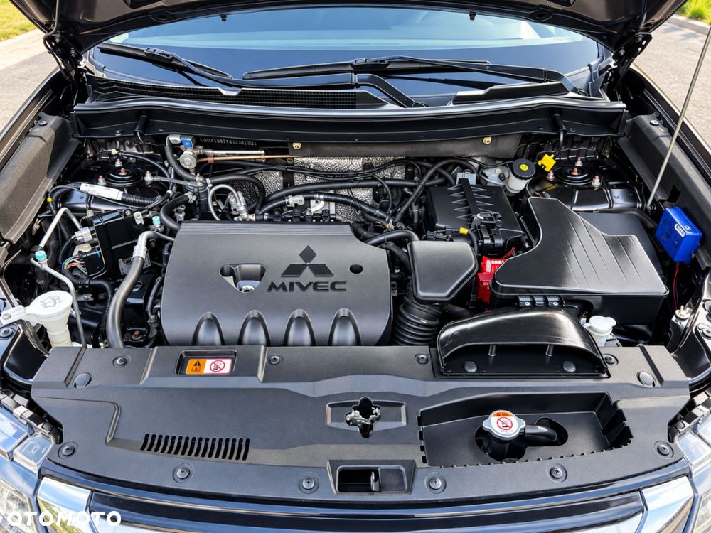 Mitsubishi Outlander - 21