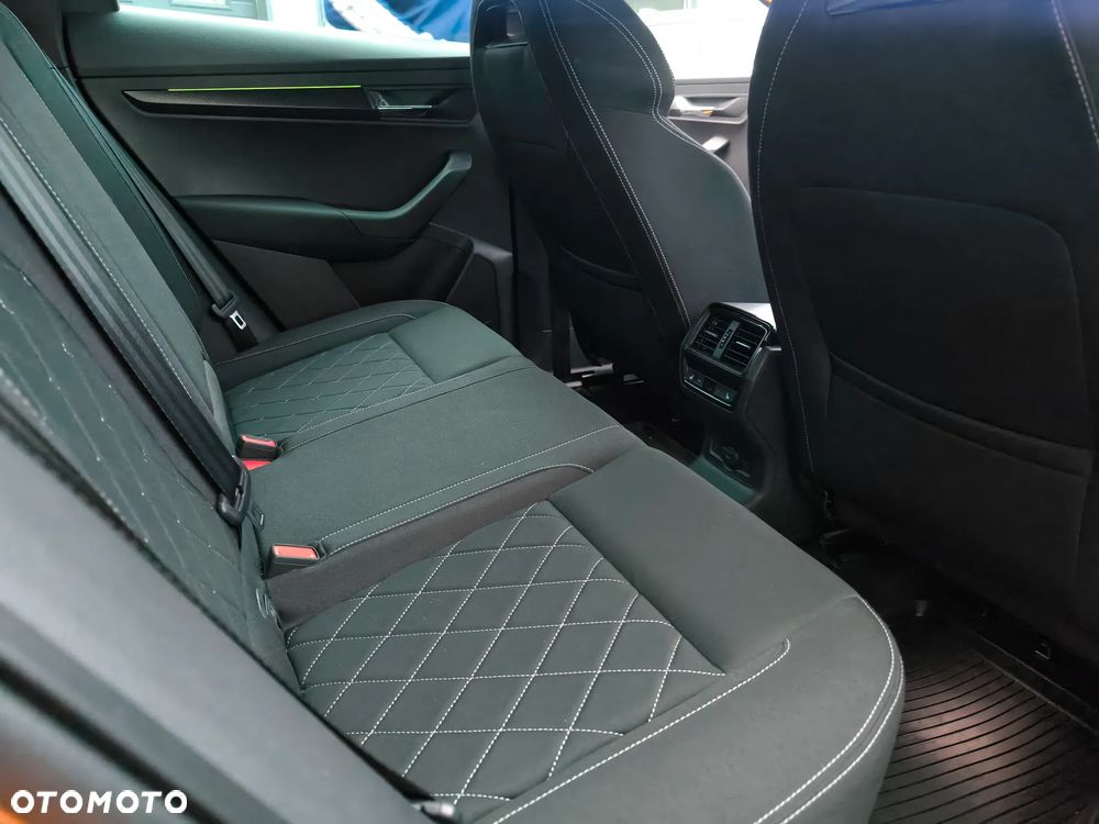 Skoda Karoq 2.0 TSI 4x4 DSG Sportline - 12