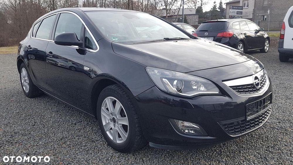 Opel Astra 1.6 Turbo Edition Sport - 2