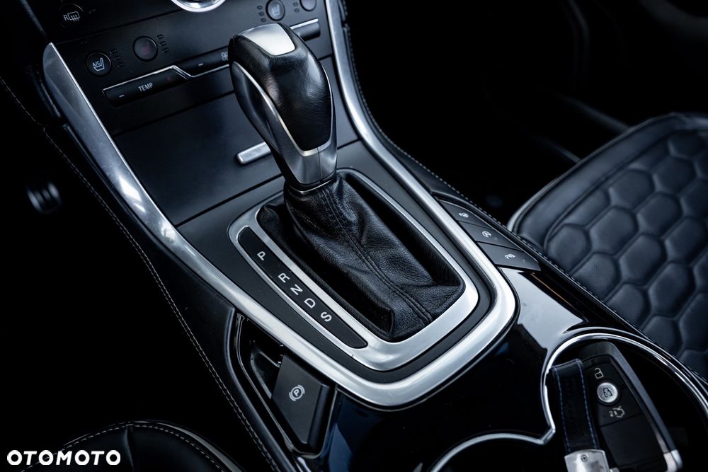 Ford Edge 2.0 TDCi Bi-Turbo 4x4 Vignale - 37