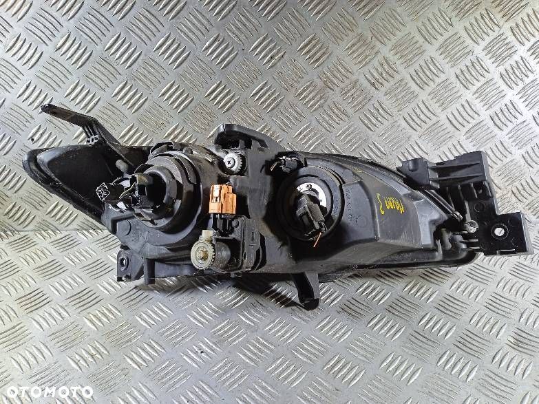 LAMPA LEWA PRZEDNIA MAZDA 3 - 2