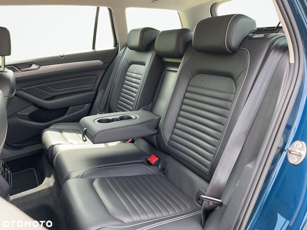 Volkswagen Passat Variant - 10