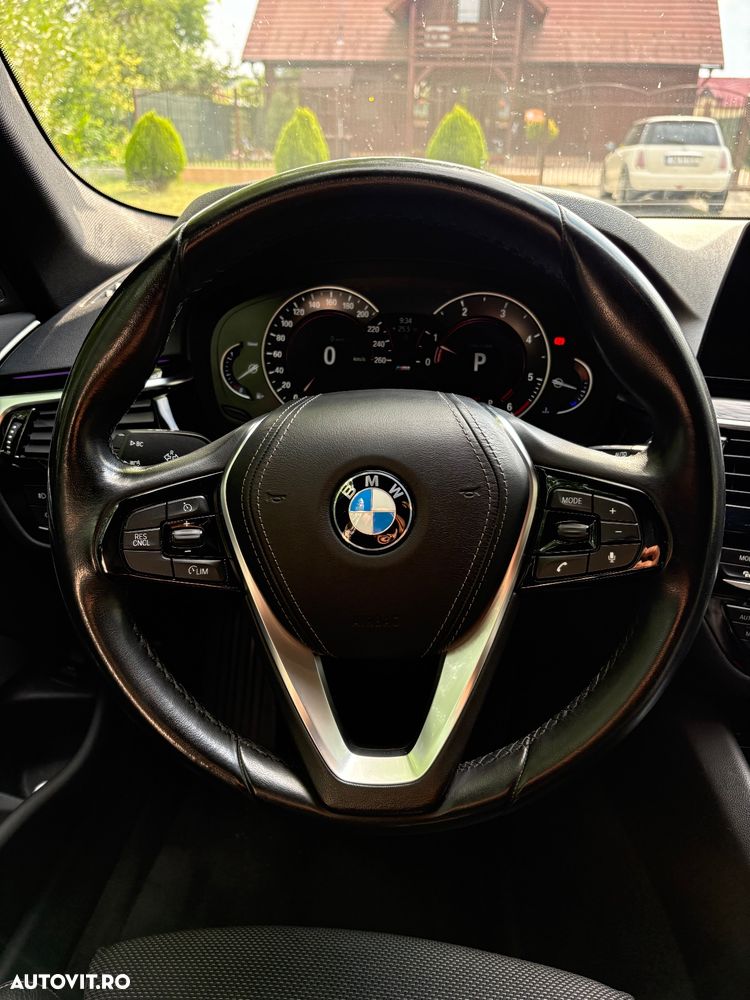 BMW Seria 5 525d Touring Aut. Sport Line - 11