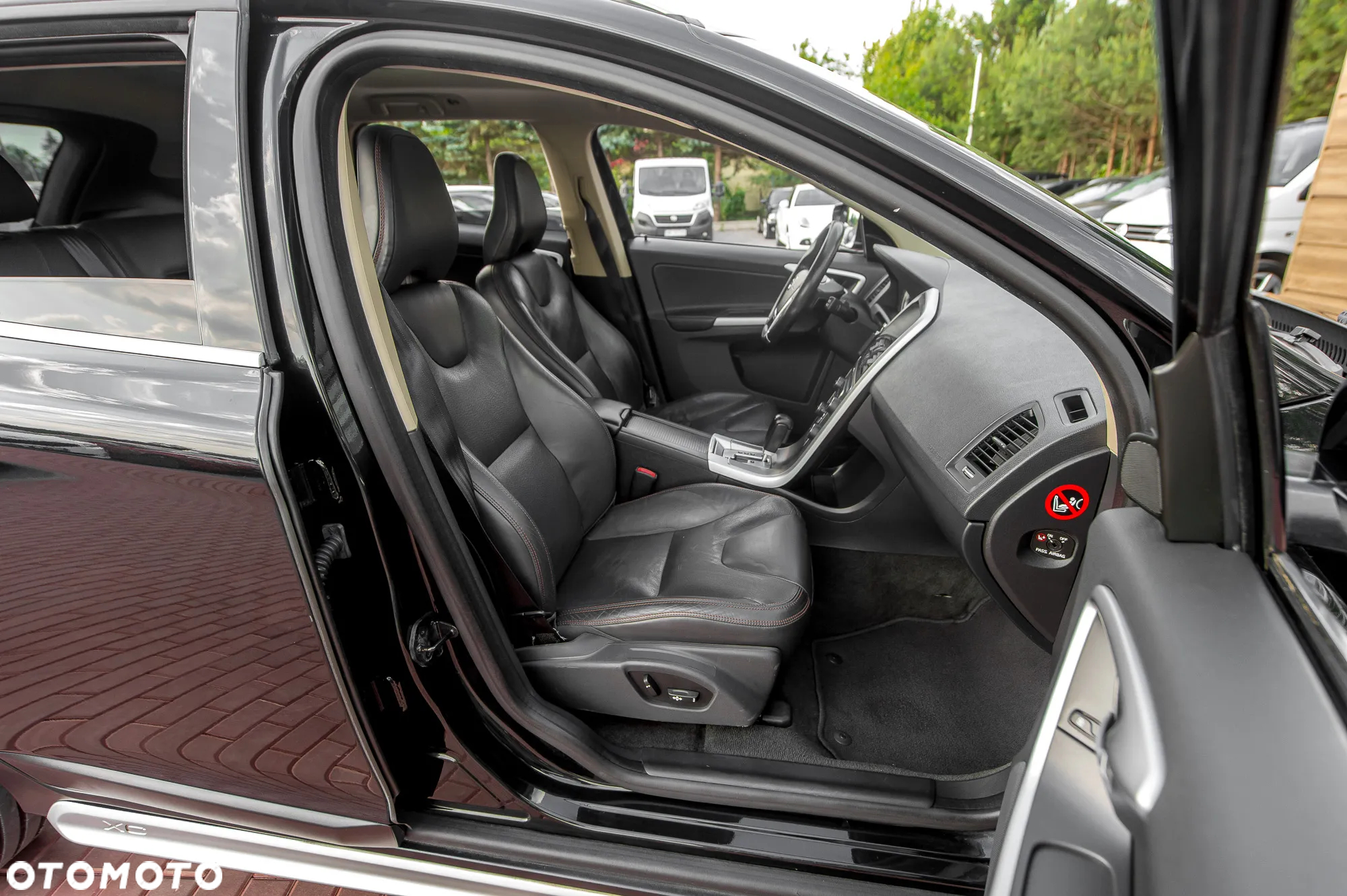 Volvo XC 60 D5 AWD RDesign - 21