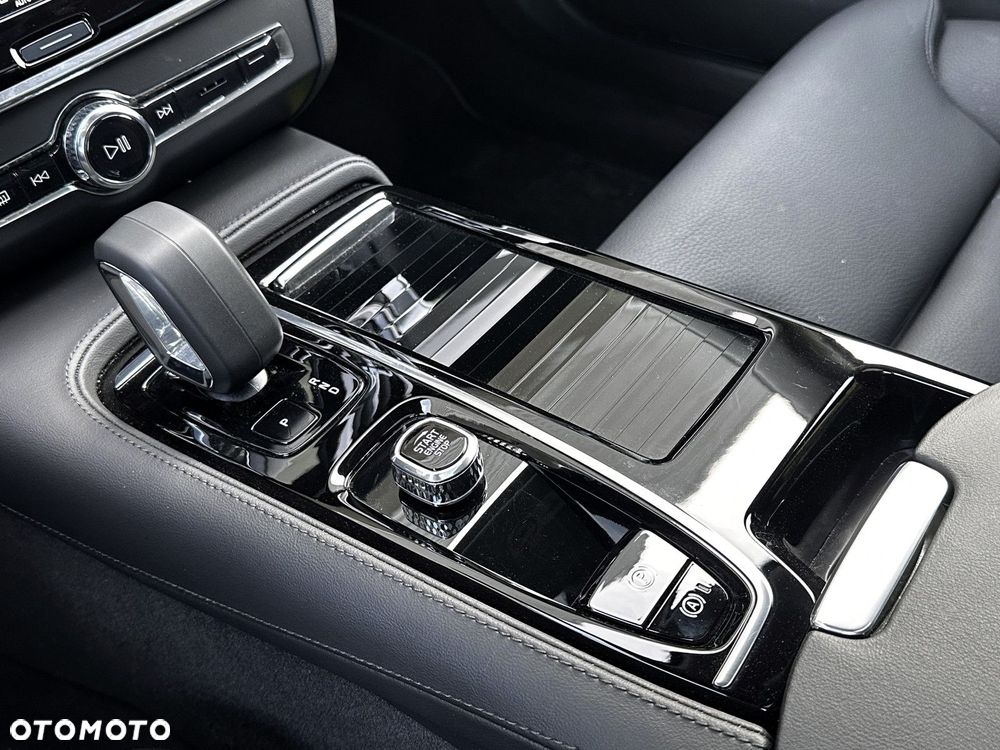 Volvo S90 - 23