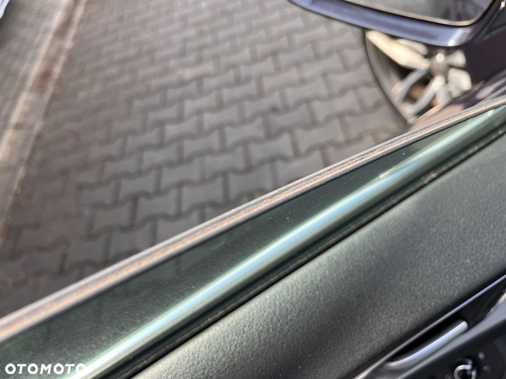 Audi A6 Avant 2.0 TDI quattro S tronic - 25