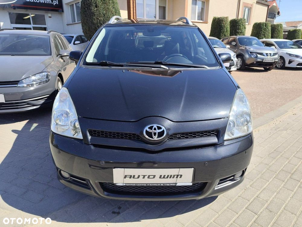 Toyota Corolla Verso - 3