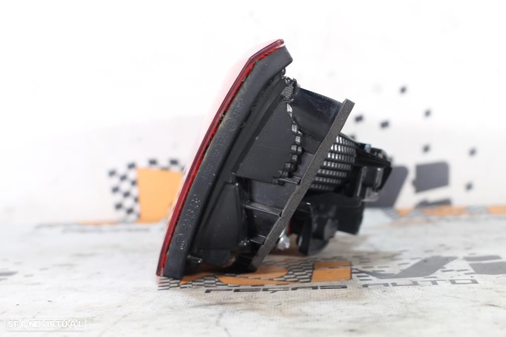 Farolim Direito Seat Leon (5F1)  5F0945308f / 90037401 / Passageiro Ma - 4