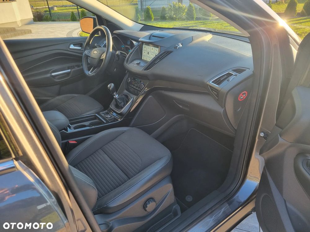 Ford Kuga 2.0 TDCi FWD Titanium - 16