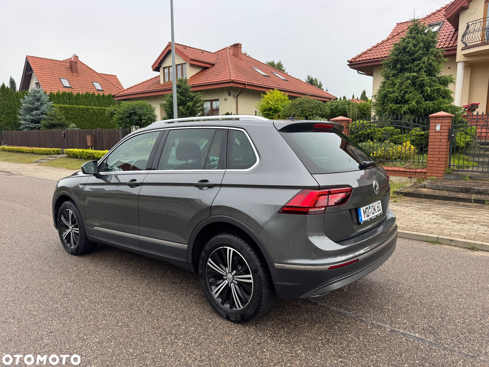 Volkswagen Tiguan - 16