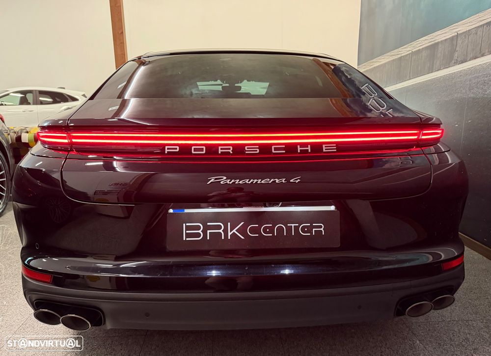 Porsche Panamera 4 E-Hybrid - 4