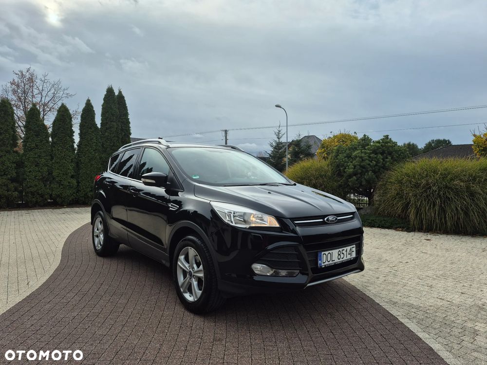 Ford Kuga 1.6 EcoBoost 2x4 Titanium - 2